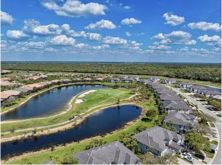 Twin Eagles Covent Gardens Twin Eagles Full Golf Privileges - 1