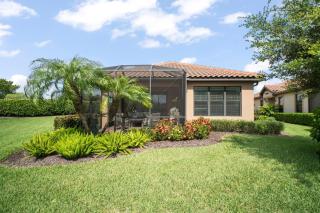 Volaro Way Southern Naples Retreat 3BR 2BA, Pet Friendly, Resort-Style Amenities - 1