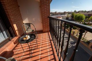Olmedo Hostal Plaza - 7