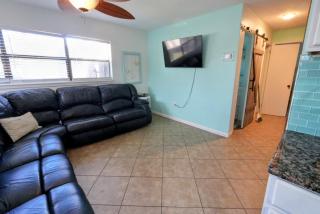 Steps to Beach - Spacious 2BR - Arcade & Resort Backyard - 3