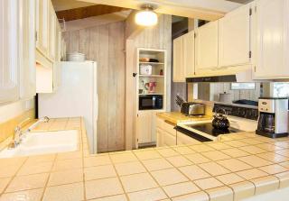 Villa De Los Pinos #33 Year-Round Activities - 4