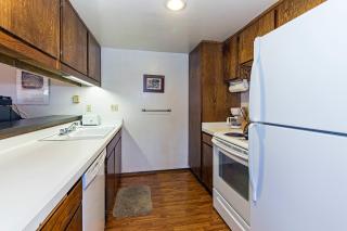 Viewpoint #131 Walk to Eats & Entertainment - 6