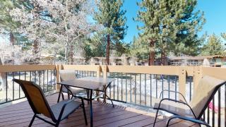 Villa De Los Pinos Year-Round Activities Nearby Shopping & Restaurants - 7