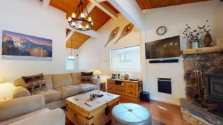 Villa De Los Pinos Year-Round Activities Nearby Shopping & Restaurants - 3