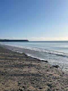 Beachside - Stunning sea view townhouse across the road from the beach - 9
