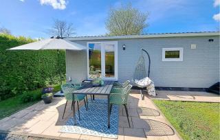 Beautiful Home In Heinkenszand With Wifi - 0