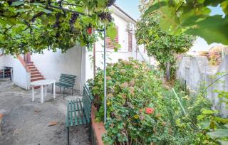 Amazing Apartment In Santa Maria Di Castell - 0