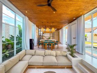 Luxury Beachside 3BD Villa with Pool & Rooftop Seseh - 9