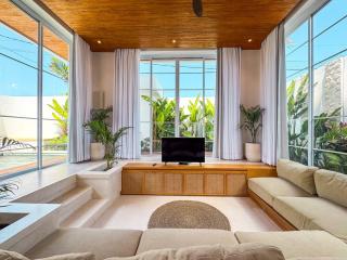 Luxury Beachside 3BD Villa with Pool & Rooftop Seseh - 3