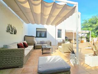 Sunny Dream House by Lica Homes - 3