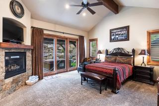 Mountain Luxury, Sleeps 10, Private Hot Tub, 15 Min to Canyons, Ideal for Family Getaways! - 3