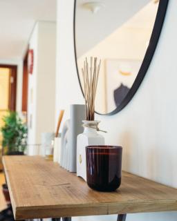 marvelous lake-skyline view apt - 5