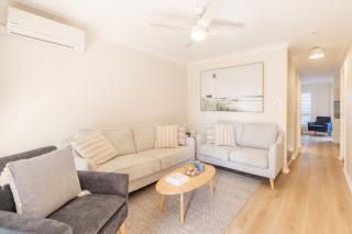 Crystal by the Bay, 4-6 Crystal Cl - Wifi, Air Con and Coffee machine - 4