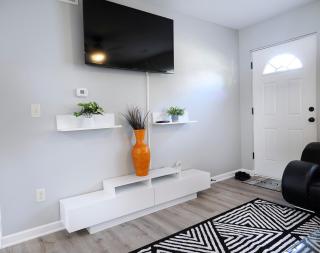 Cozy Morningside House with Fiber Internet - 5