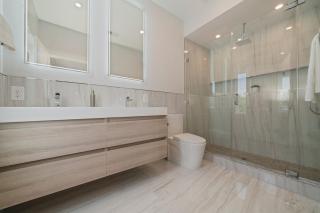 New Home - Spacious 3 BR 2BA Duplex - 9