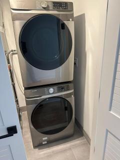 New Home - Spacious 3 BR 2BA Duplex - 6
