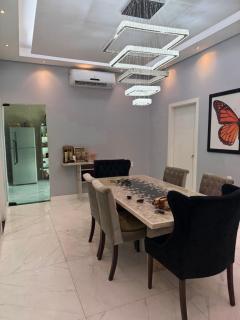 Linda e Confortável Casa - 9