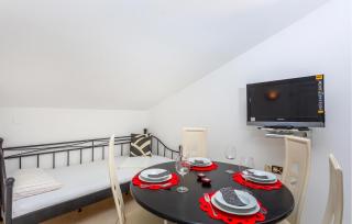 1 Bedroom Gorgeous Apartment In Crikvenica - 8