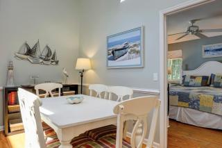 16 Hickory Lane 4 BR Private Pool Pet Friendly Walk to Beach Bikes and Beach Gear included - 3