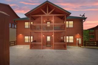 6-bedroom cabin in charming Smoky Mountains - 0