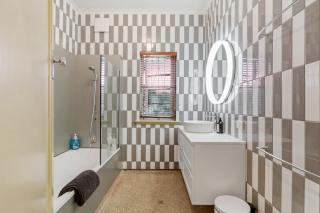 Art Deco Elegance in New Farm! - 1