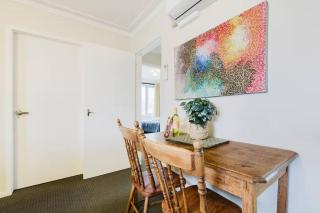 Urban Comfort In Coburg - Free Parking & Wifi - 8