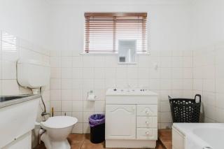 Urban Comfort In Coburg - Free Parking & Wifi - 6