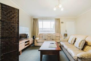 Urban Comfort In Coburg - Free Parking & Wifi - 7