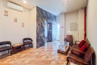 RedDoorz Plus Syariah at Lotus Residence - 8