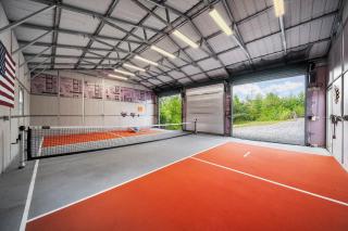 Mountaintop Cabin With Pickle Ball Close To Dolly Plus 2 Hot Tubs and 6 King Beds - 8