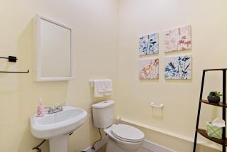 Ideal Getaway Near Lake Washington & Seattle - 4