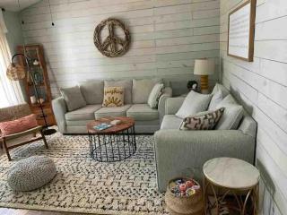 Family Friendly,Island,Beach,Golf Cart for Rent - 0