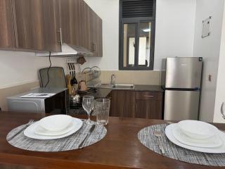 Cozy 1-Bedroom Apartment at Pearl Marina, Garuga - 2