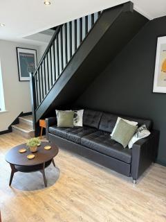 Studio 77 - Stylish 1 Bedroom End Terrace House - 8