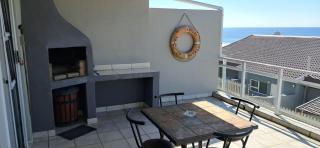 Ocean Vibes Studio Apartment - 9