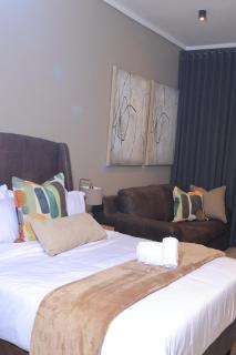 Brown, Warm and Cozy, Menlyn Maine Residences 926 - 0