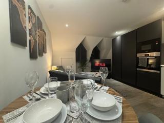 2BR Flat in Prime Location - Slough - 7