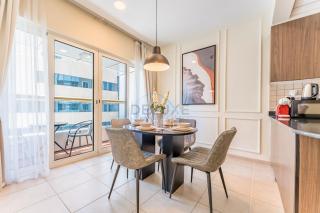 Sky-Level 2BR with Partial Marina View, Just Steps to Dubai Tram and Minutes from the Beach, Elite Residence, Dubai Marina by Deluxe Holiday Homes - 5