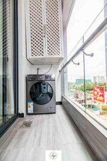 Beautully one bedroom apartment with swimming fully equipped gym ample parking space children playing ground and amazing city views - 4
