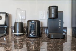 Charming 1-Bedroom Retreat in Tranquil Zionsville - 7