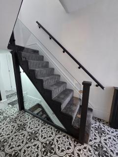 Stylish 6-Bedroom House, Town Centre, Sleeps 14, With Garden - 6