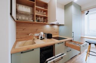 NEW City Center, 2BR Shops, Buses & Cafés - 7