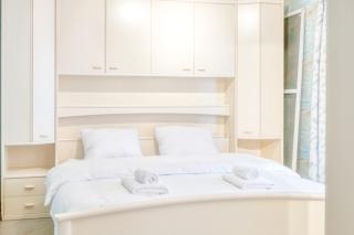 Cozy 4-Person Retreat Near Blankenberge Beach - 8