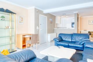 Cozy 4-Person Retreat Near Blankenberge Beach - 4