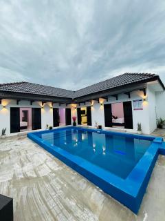 Emma Bougenvilla - 0