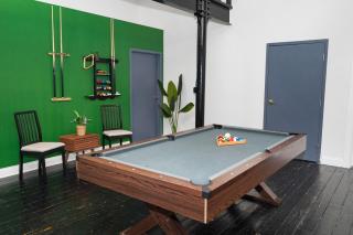 Luxury 5BR South Loop Suite with Pool Table and Optional Parking Near McCormick Place, Field Museum and Soldier Field - 9