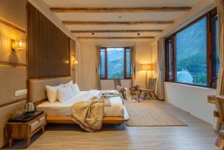 Tinan Khar - 4