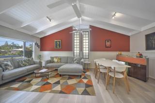 Happy House - Pet Friendly - 5 Min Walk to Beach - 9