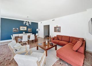 Palmiers et pins face à la mer dans une Villa classée du Cap d Antibes - 8