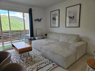 Spacious Modern Duplex Sunny View Ski & Hikes D52 - 0